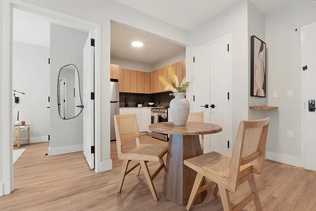 2BR apartment in Far Rockaway