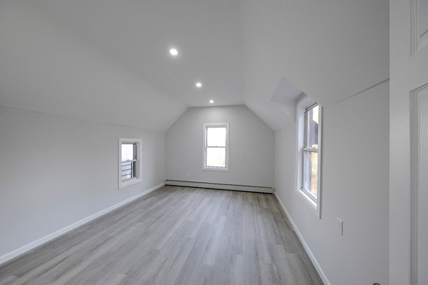 4BR apartment in West Brighton