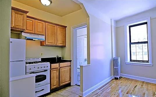 3BR apartment in Parkchester