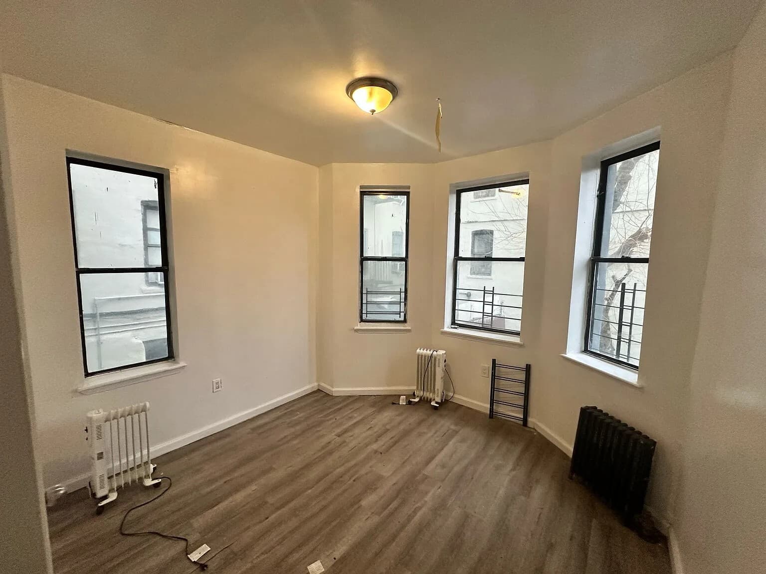 5BR apartment in Hunts Point