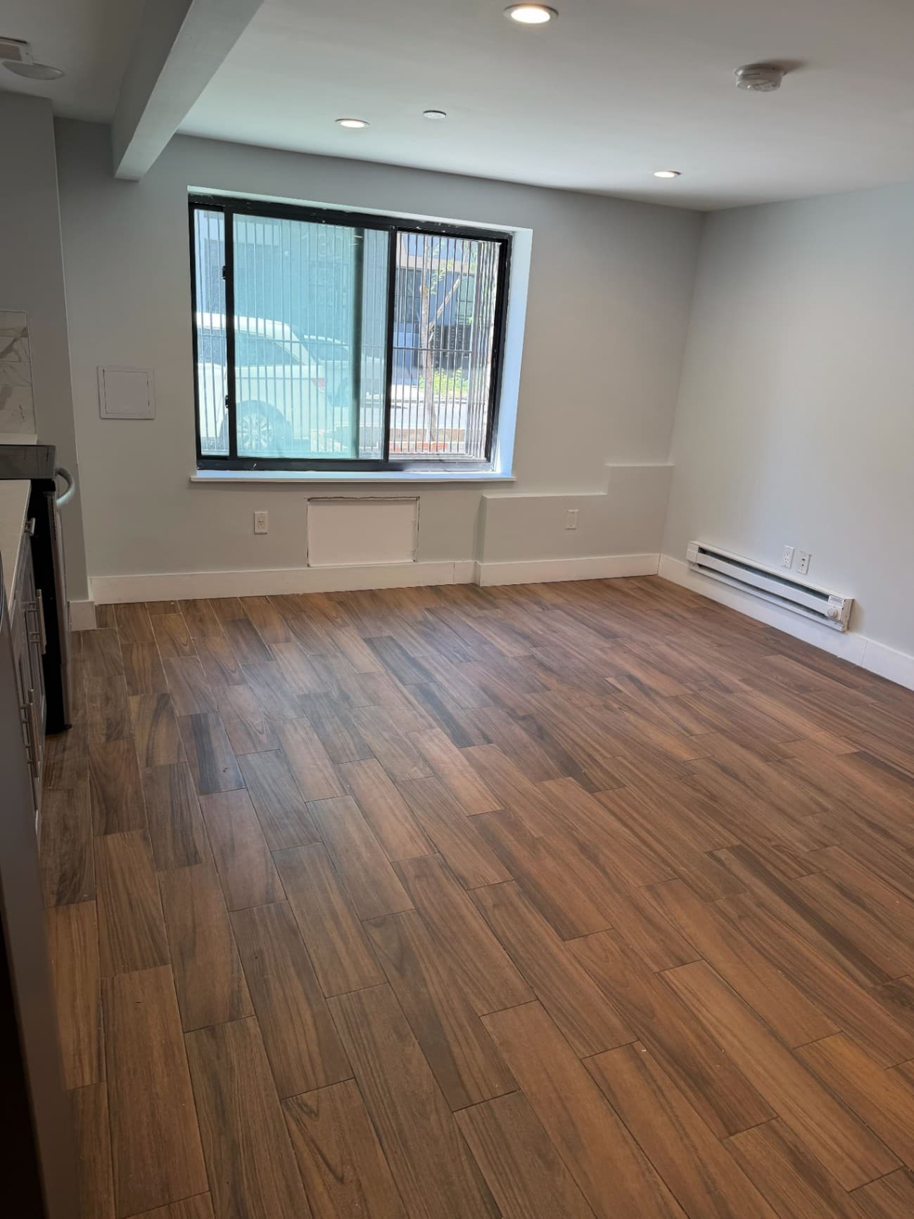 2BR apartment in Morrisania